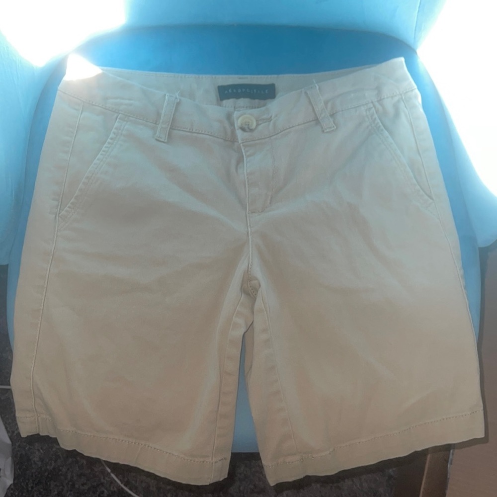 Women’s Khaki Aeropostale shorts